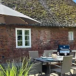 Deichkate Holiday home *